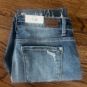 NWT Judy Blue boyfriend jeans size 7/28